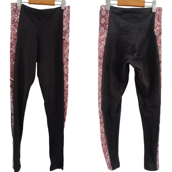 Victoria's Secret Sport Black Cotton Pink Snake Print Sides Leggings Sz XS - Picture 3 of 5